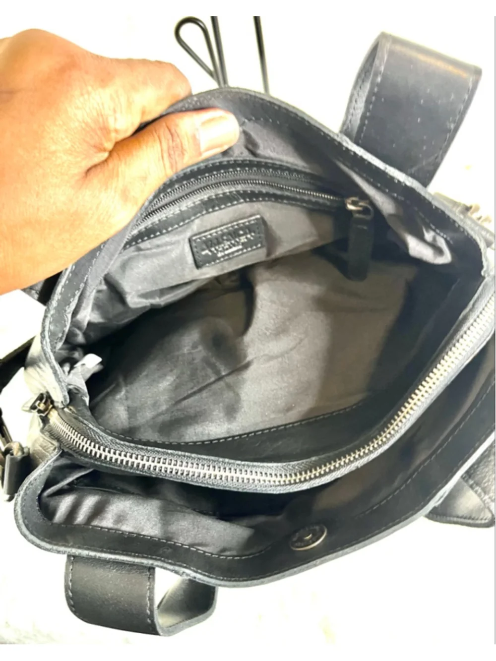 Vilenca Holland Leather Top Handle Convertible Crossbody Bag in Black